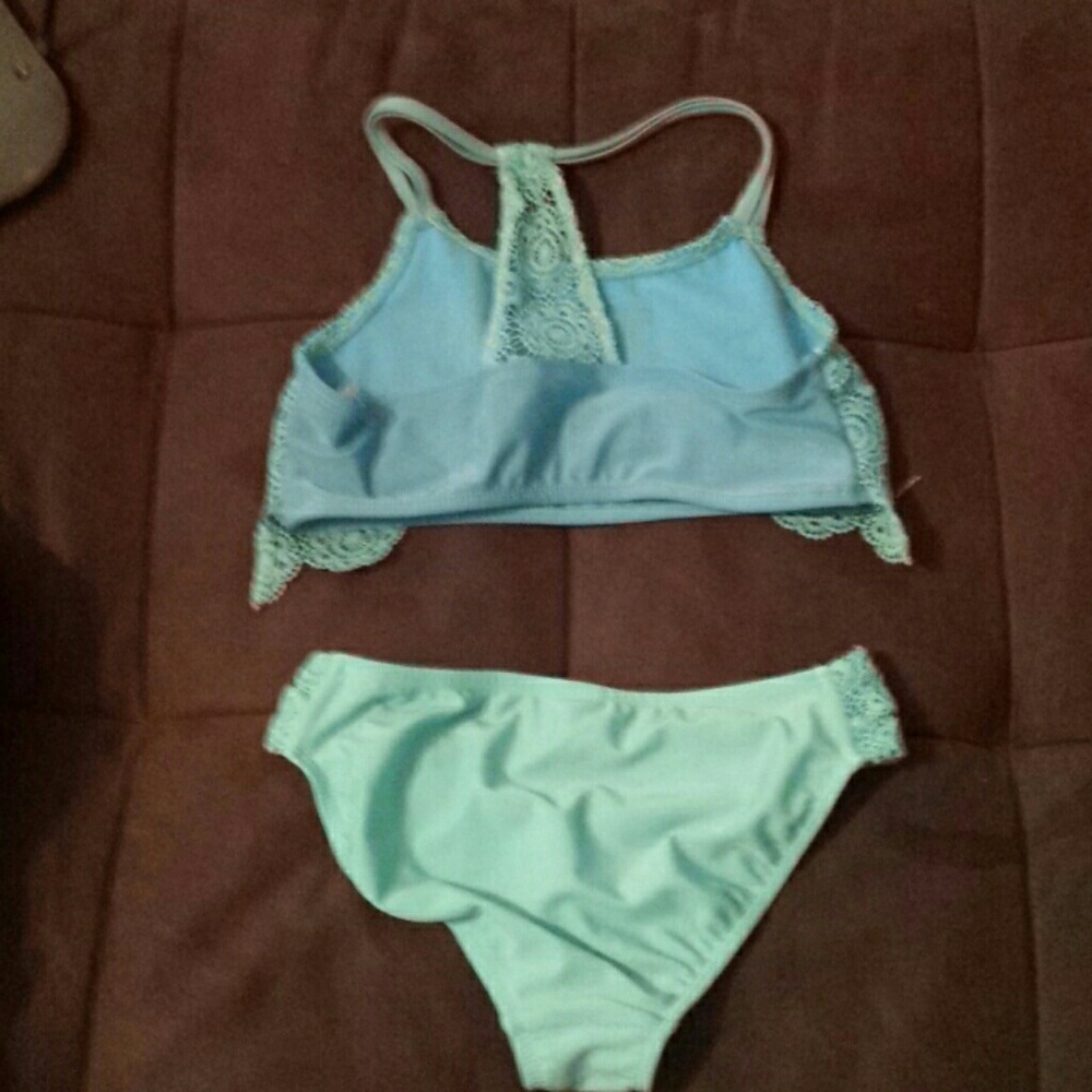 Bathing suit - Picture 2 of 2